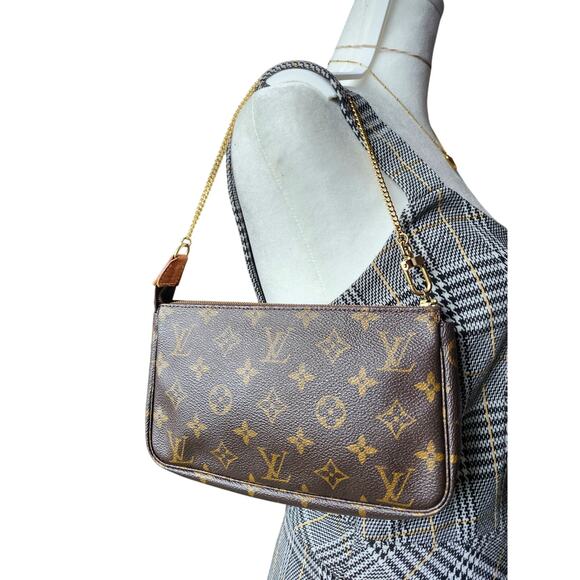 Louis Vuitton Pochette Accessoires Monogram LV Canvas Shoulder Bag Vintage - Picture 3 of 15